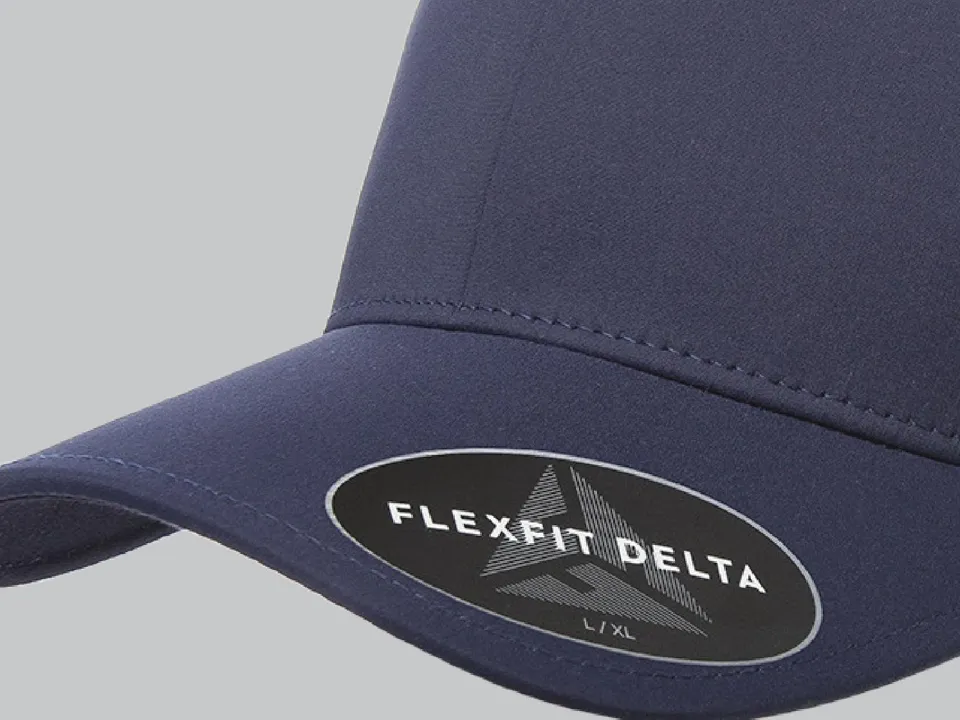 Flexfit Delta cap in navy, embroidered by Fleeke