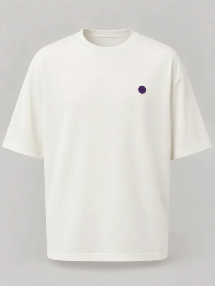 A plain oversized t-shirt to customise