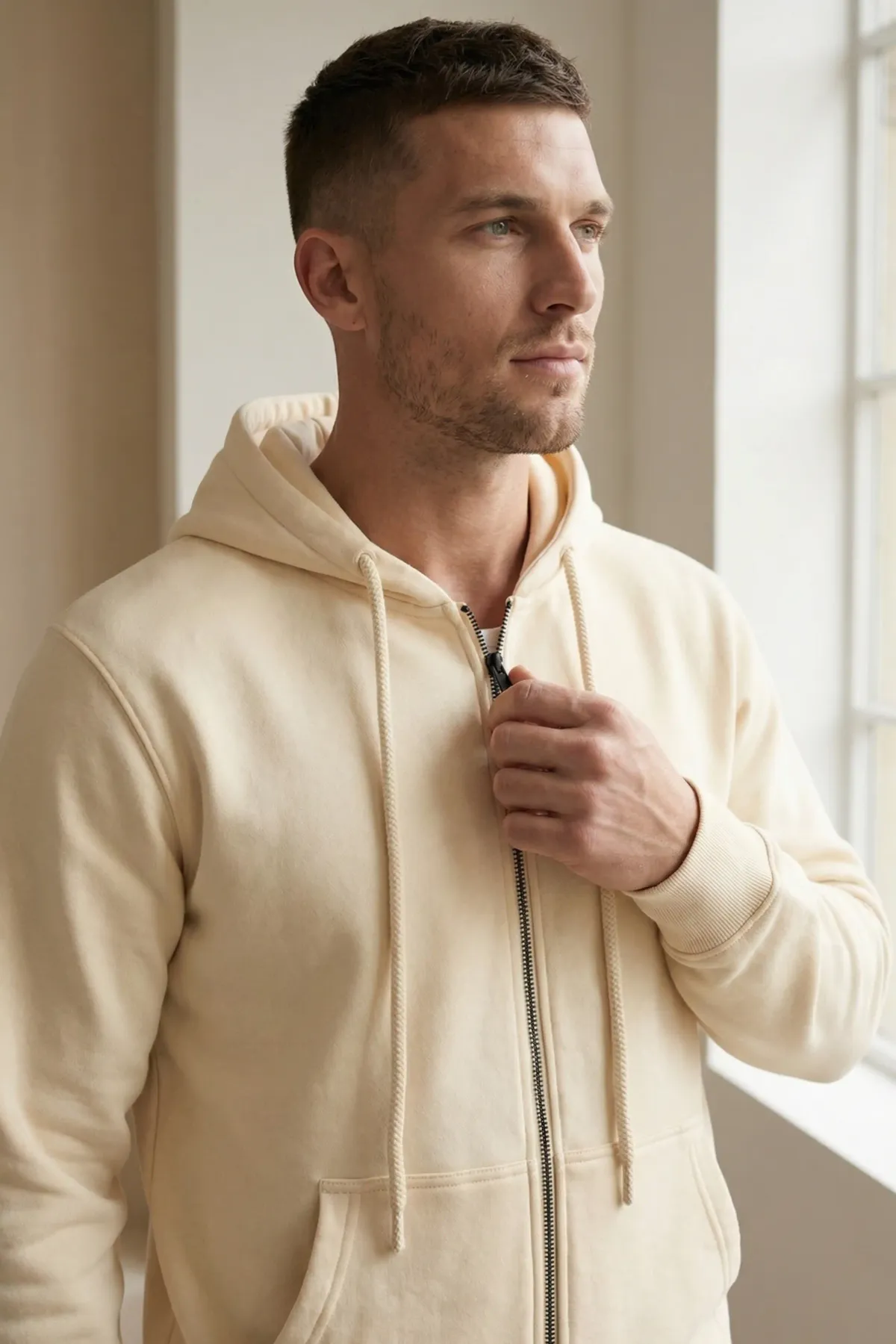 Classic Zipper Hoodie in Off White