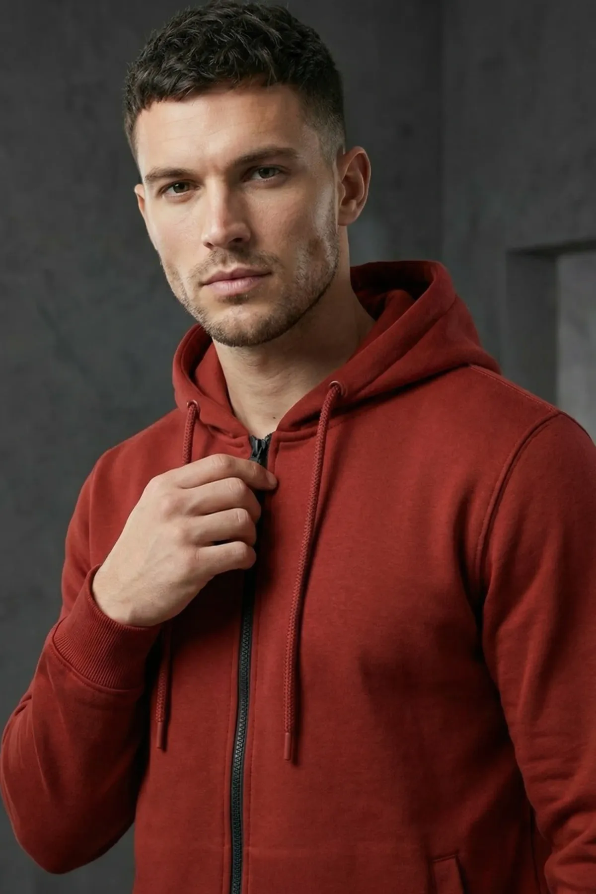 Classic Zipper Hoodie in Red